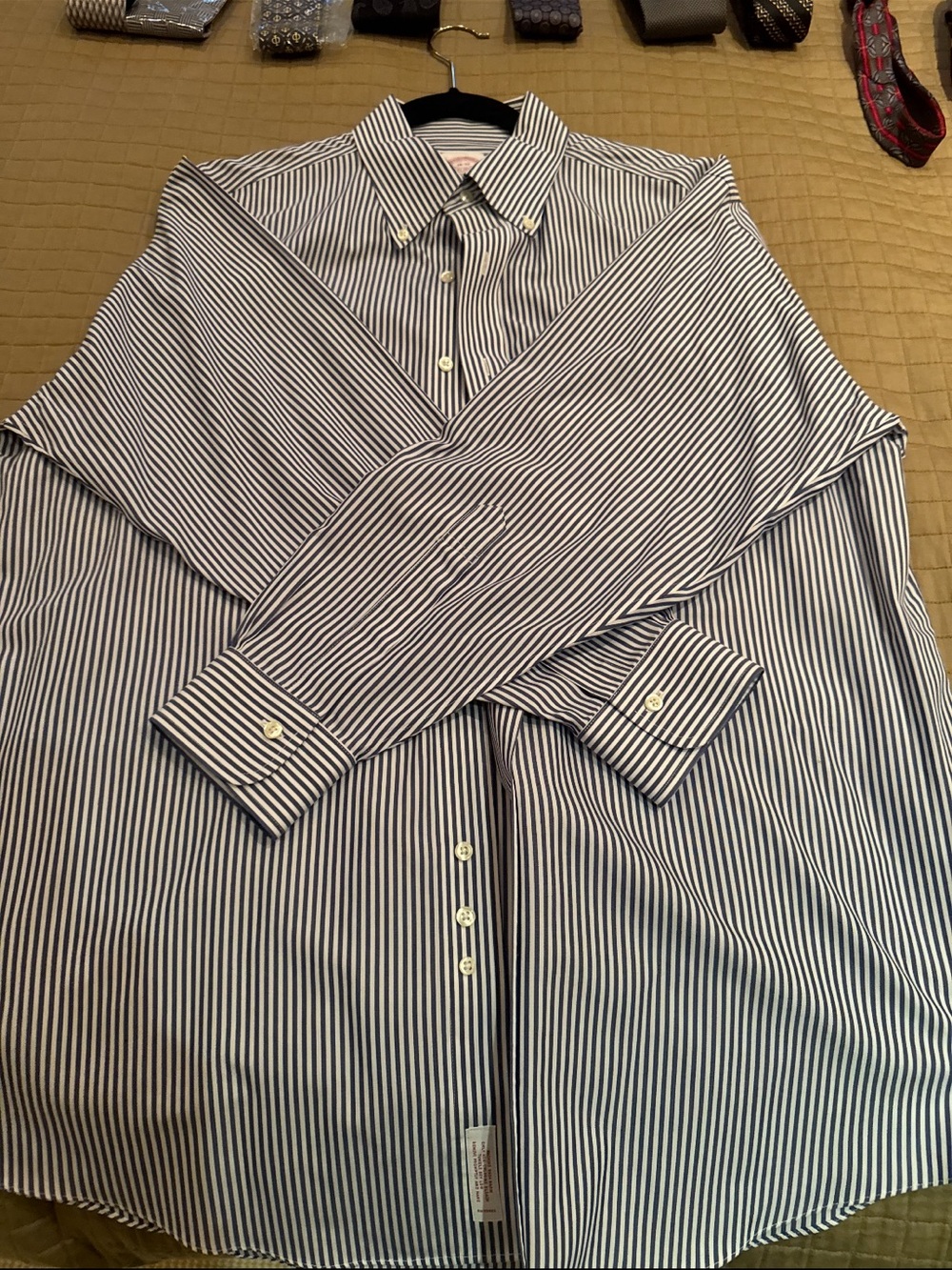 Classic Men's Button-Down Striped Dress Shirt - Blue/White